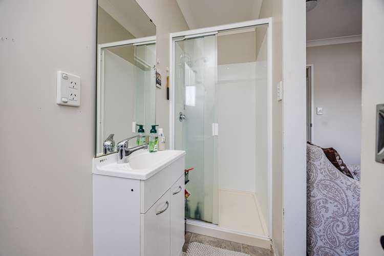 69 Mandival Avenue Flat Bush_12