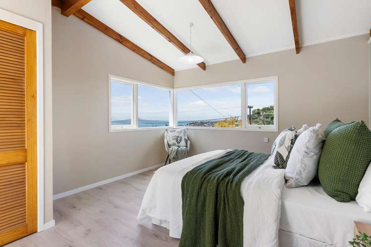 1/19 Carlisle Road Browns Bay_6