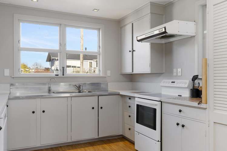 6 Kohatu Parade Wharewaka_18