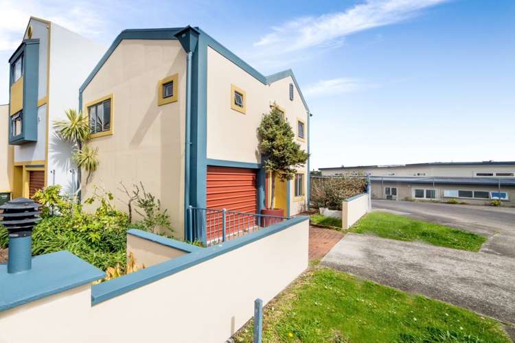 23/14 Ambrico Place New Lynn_1