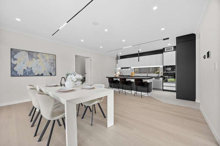 17 Bremner Ridge Street Flat Bush_8
