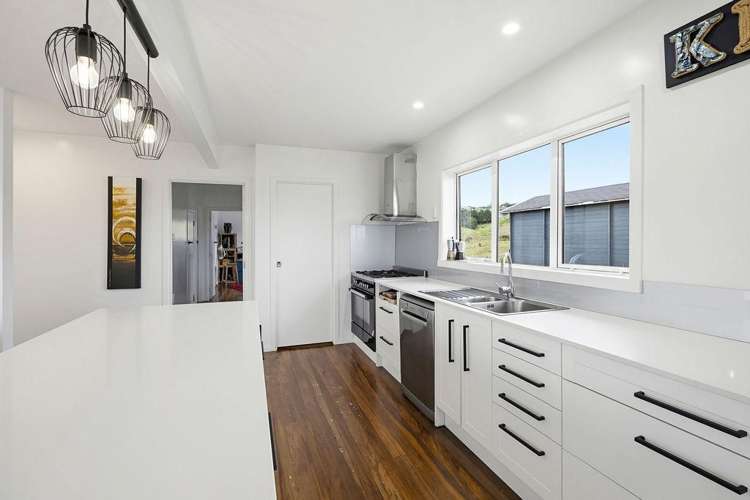 56 Sandford Road Ruakaka_5