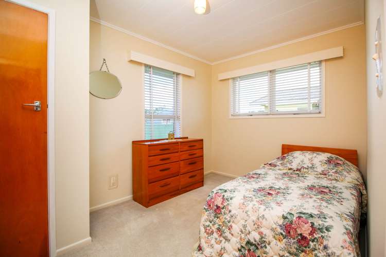 8 Mervan Street Mangere East_1