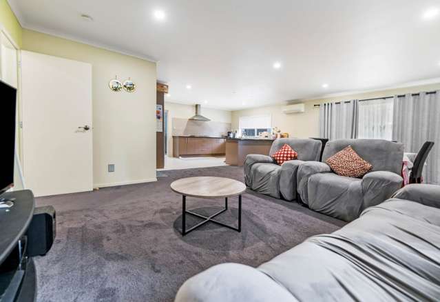 20 Bridgefield Crescent Flat Bush_2