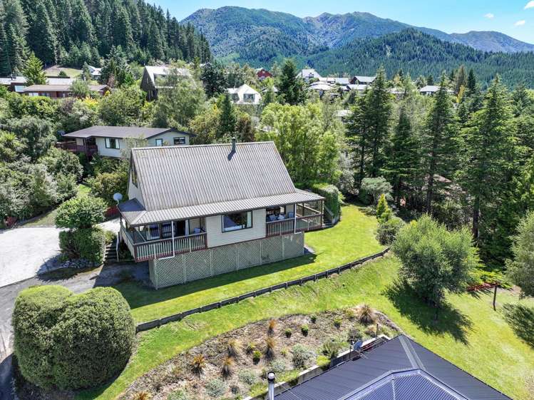 22 Chalet Crescent Hanmer Springs_14