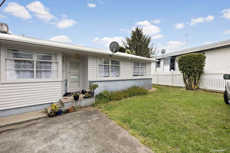 24 Hinau Street New Lynn_12