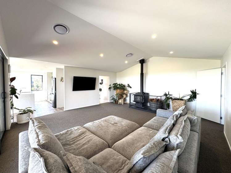 6 Salcombe Street Kaitangata_9