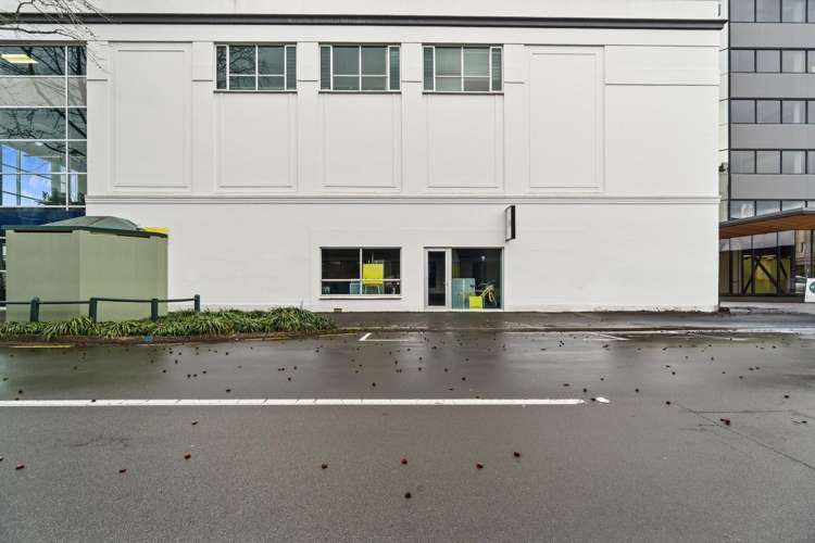 678 Victoria Street Hamilton Central_5