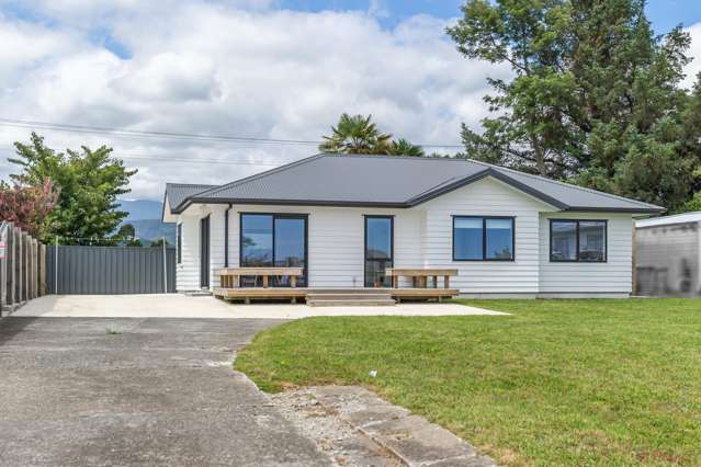 Modern, Private & Ready to Sell!