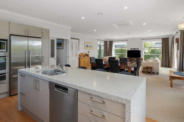 7 Covent Gardens Springlands_5