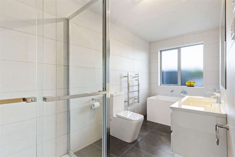 11 Lam Terrace Riverhead_18