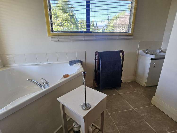 1303 Coast Road Nine Mile_6