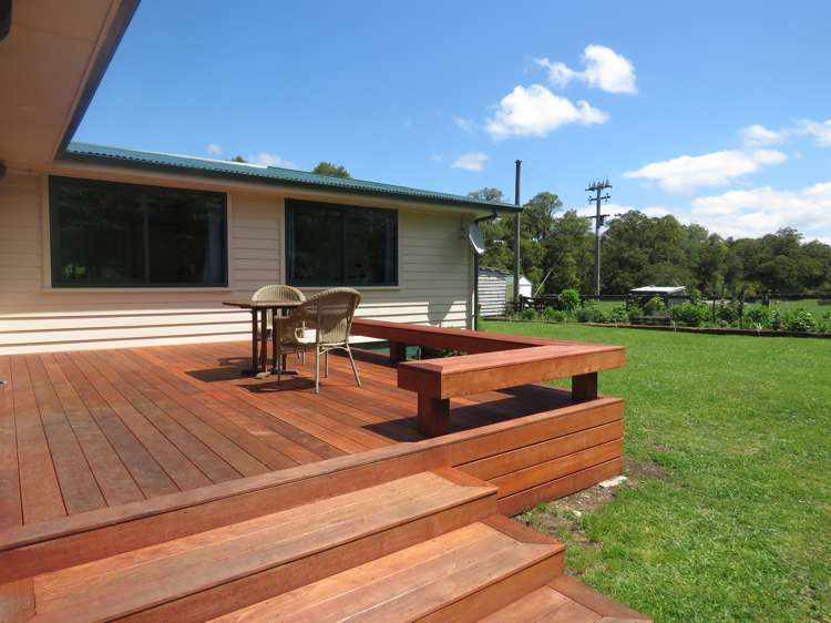 7 Somerville Road Reefton_14