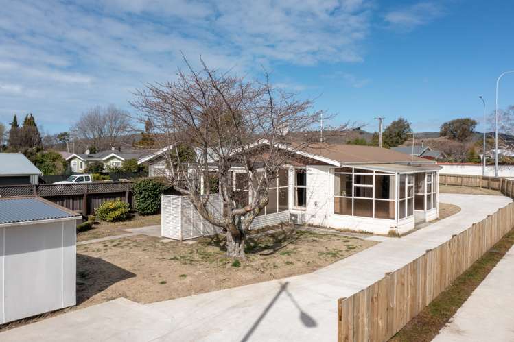 68 New Renwick Road Burleigh_25