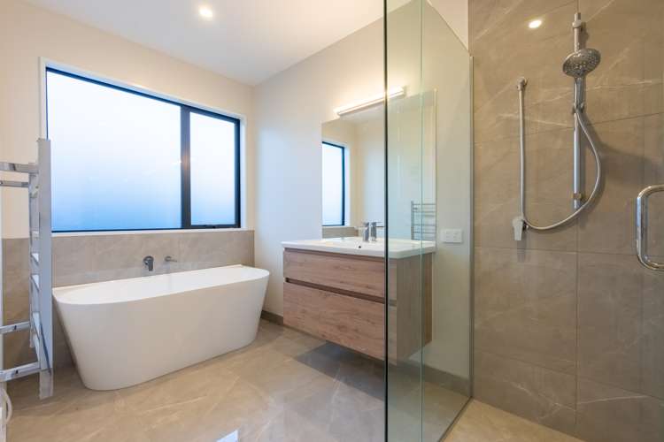 118 Burdon Loop Lake Hawea_13