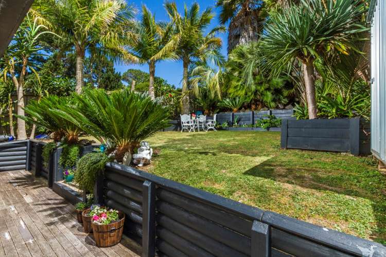 2/706 Beach Road Browns Bay_35