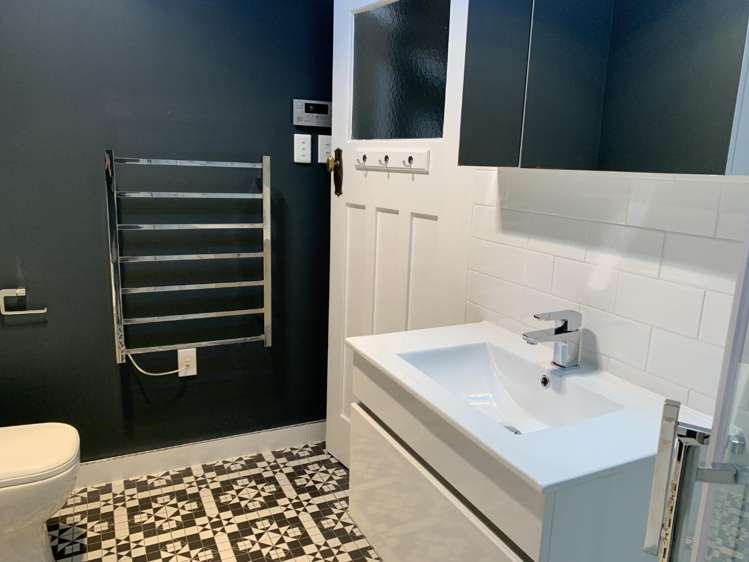 47 Antrim Street Windsor_15