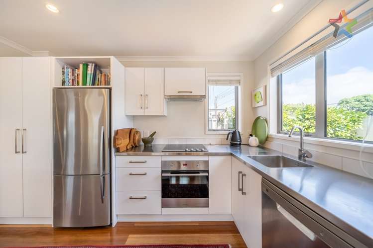 2 Latimer Way Petone_6