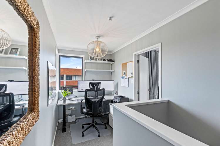 20 Greenbough Lane Greenhithe_20