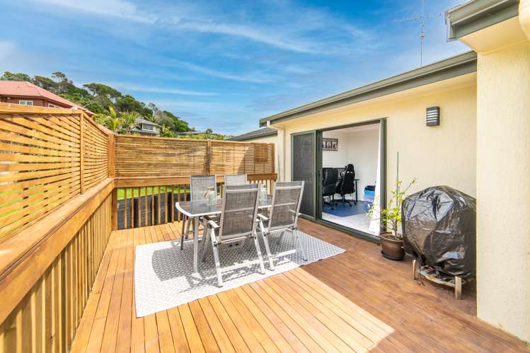 55 Waldorf Crescent Orewa_12