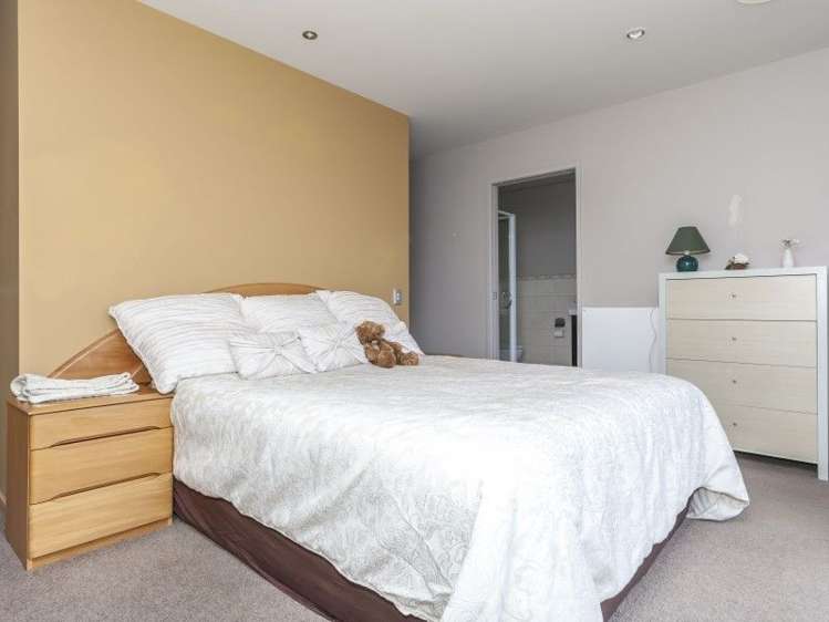 102 Alexander Close Thames_17