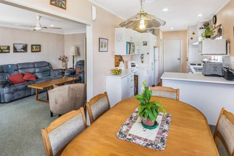 4 Riverhills Avenue Pakuranga Heights_4