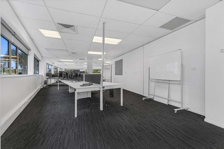 132 Hurstmere Road Takapuna_11