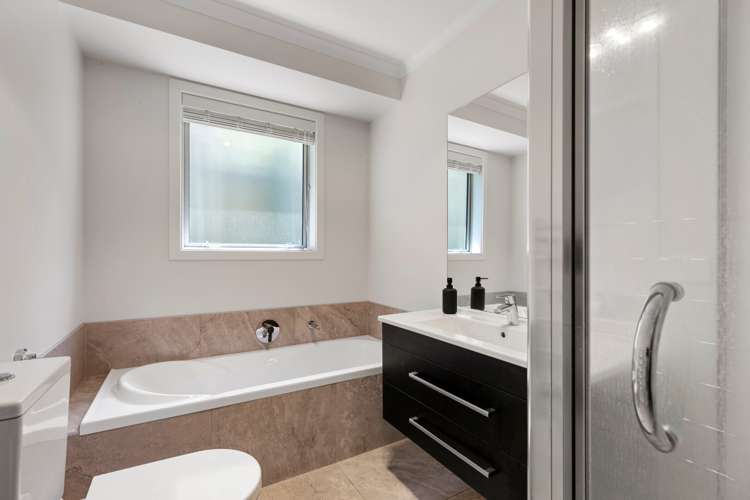 10 Stable Way Brookfield_18