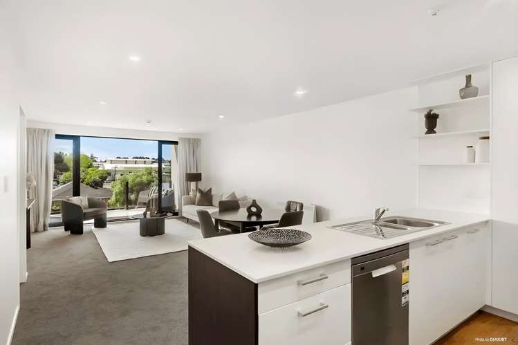 210/8 Thompson Park Road Mount Wellington_7