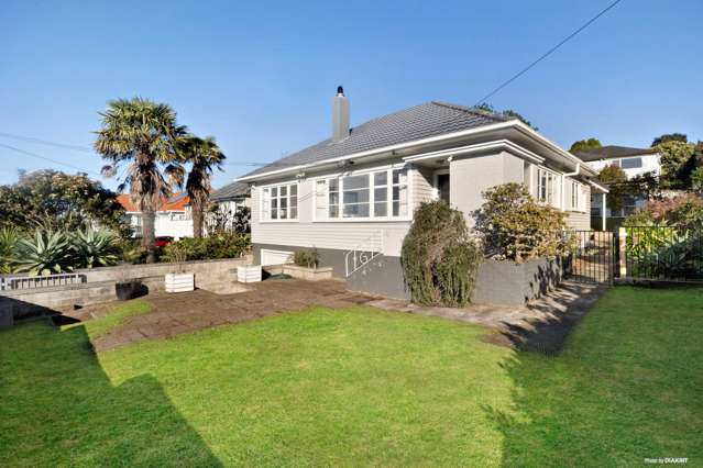 City Views & Sun-Soaked Living in Prime Location