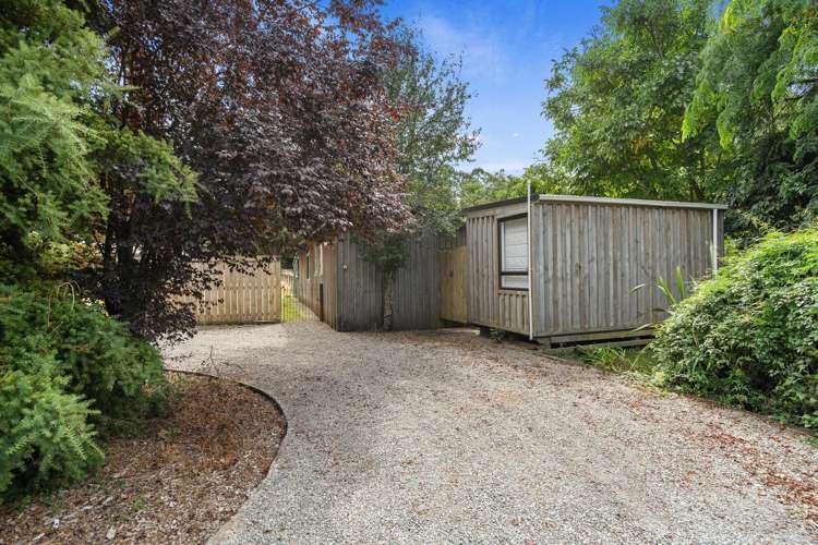 8 Foxhill Cemetery Road Wakefield_11