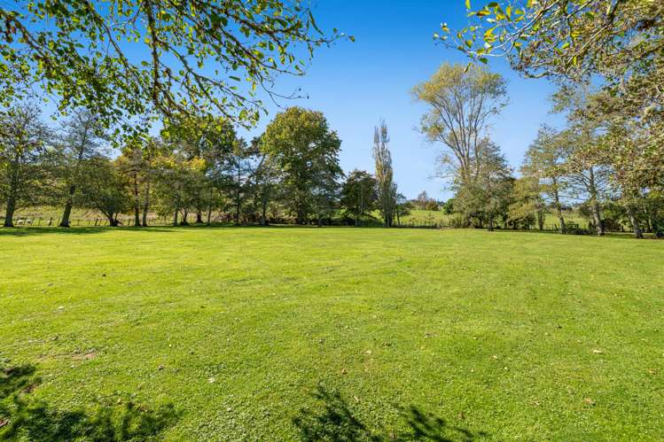 636 Kahikatea Flat Road Waitoki_64