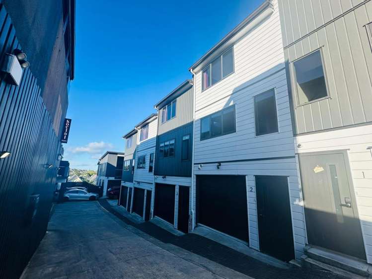 2/243 Mount Albert Road Wesley_1