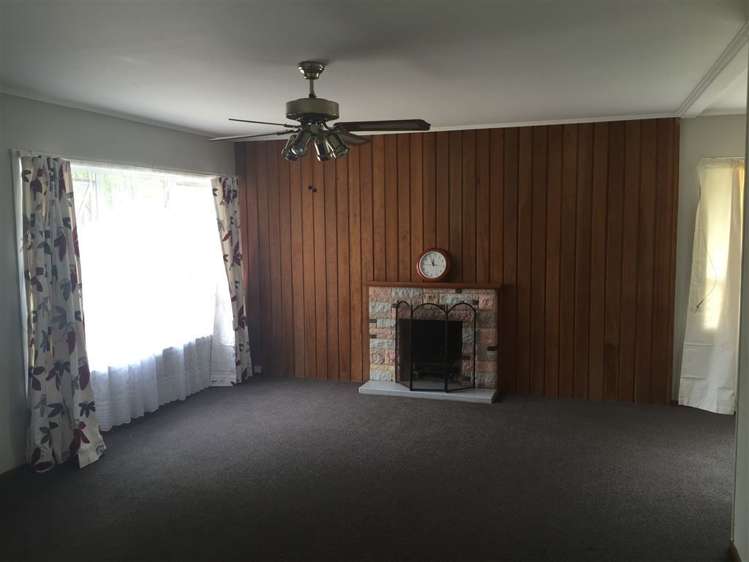 6 Ayrton Street Te Atatu South_1