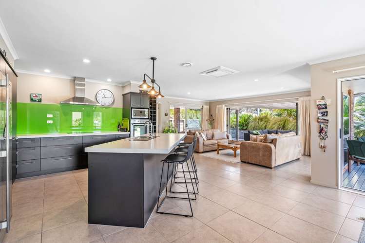 1 Catherin Servant Close Maunu_10