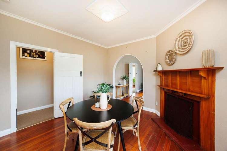 112 James Road Halcombe_9