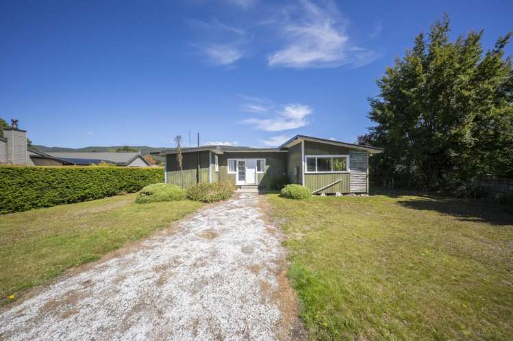 36 Home Street Manapouri_25