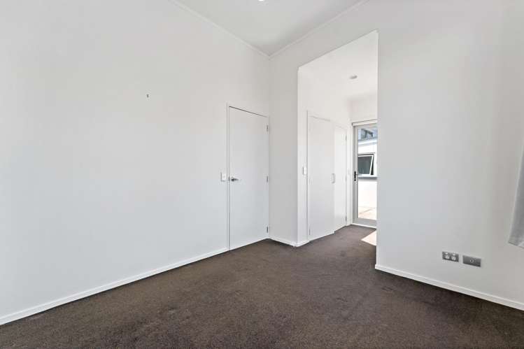 50/3 Wagener Place Mount Albert_21