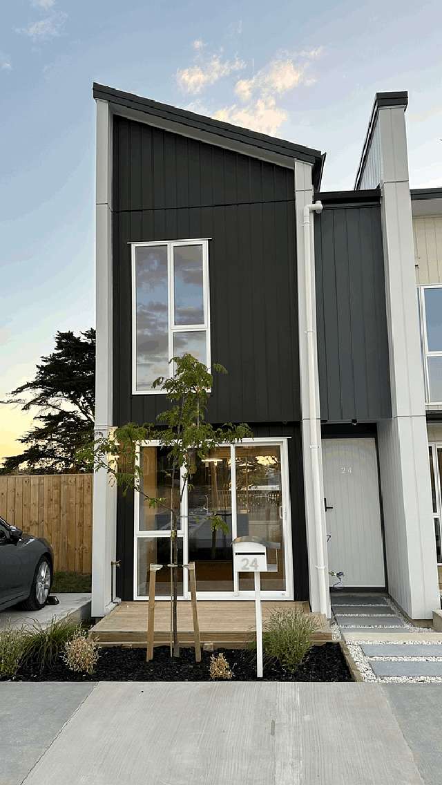 Stylish 2BR Townhouse | Weymouth