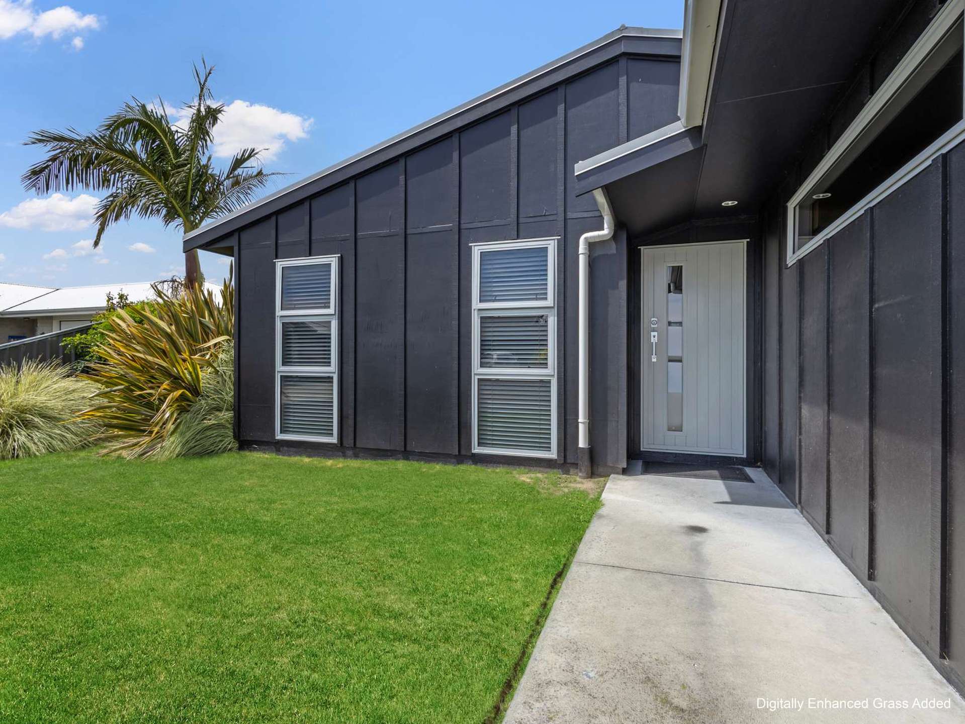 10 Gregory Grove Clive_0