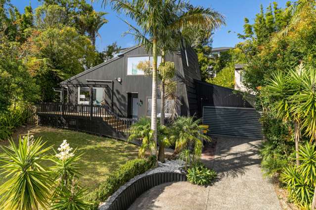 Tranquil Mairangi Bay Hideaway