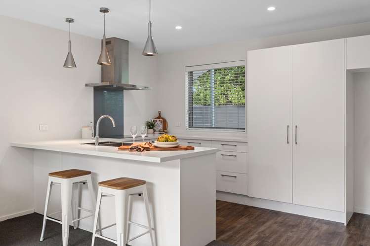 4/160 Rossall Street Merivale_1