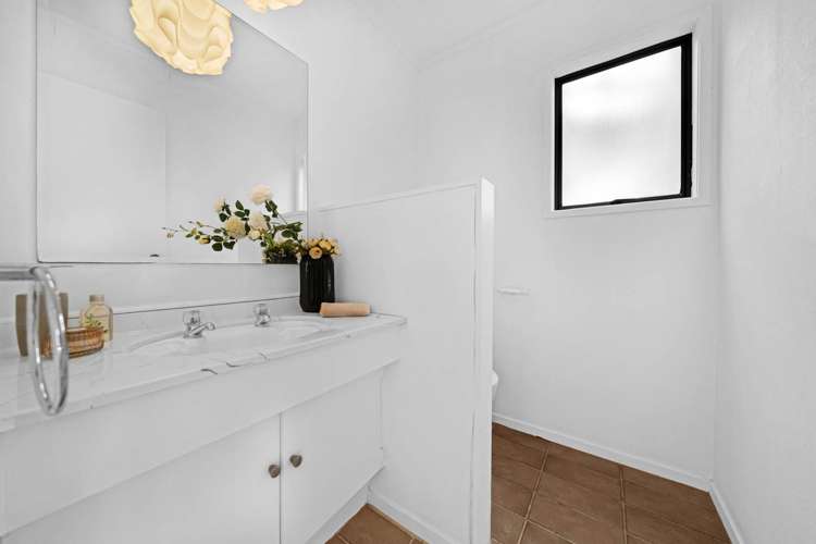 18 Springwood Place Mt Eden_19