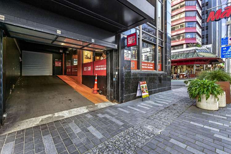 M2, C7 and C8/300 Queen Street Auckland Central_6