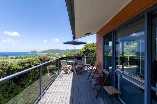 Stunning Medland Location - Views & Total Privacy