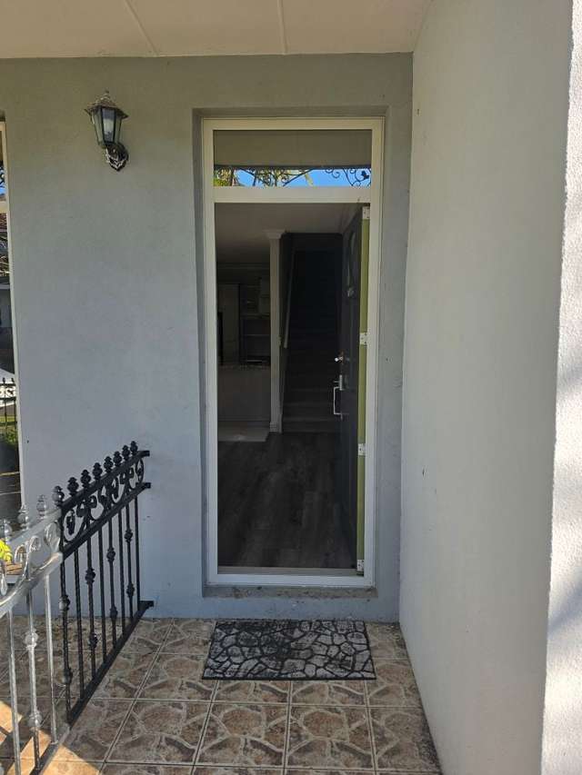 Spacious Townhouse in Flat Bush Awaits You!