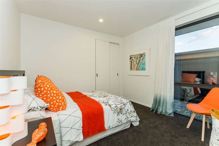 53 Vernon Drive Lincoln_8