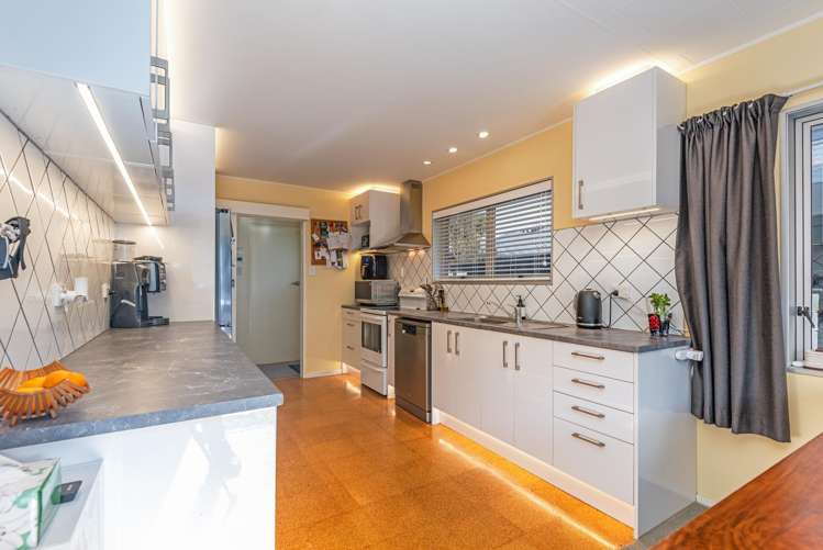 16 Dalzien Place Feilding_5