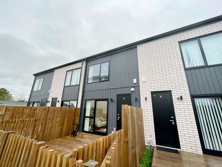 7/7 Broadview Place Howick_10