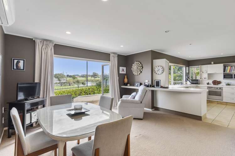 10b Edgewater Grove Orewa_7